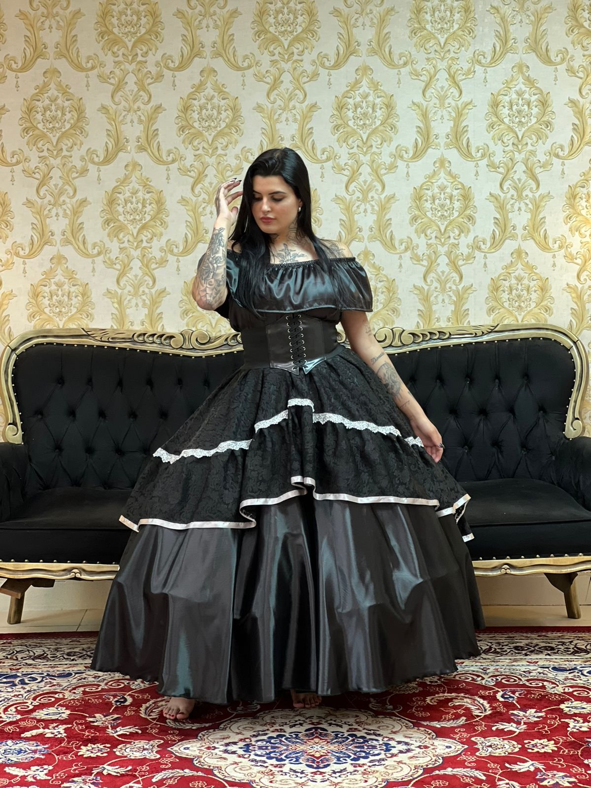 Blusa Babado Cetim Preto