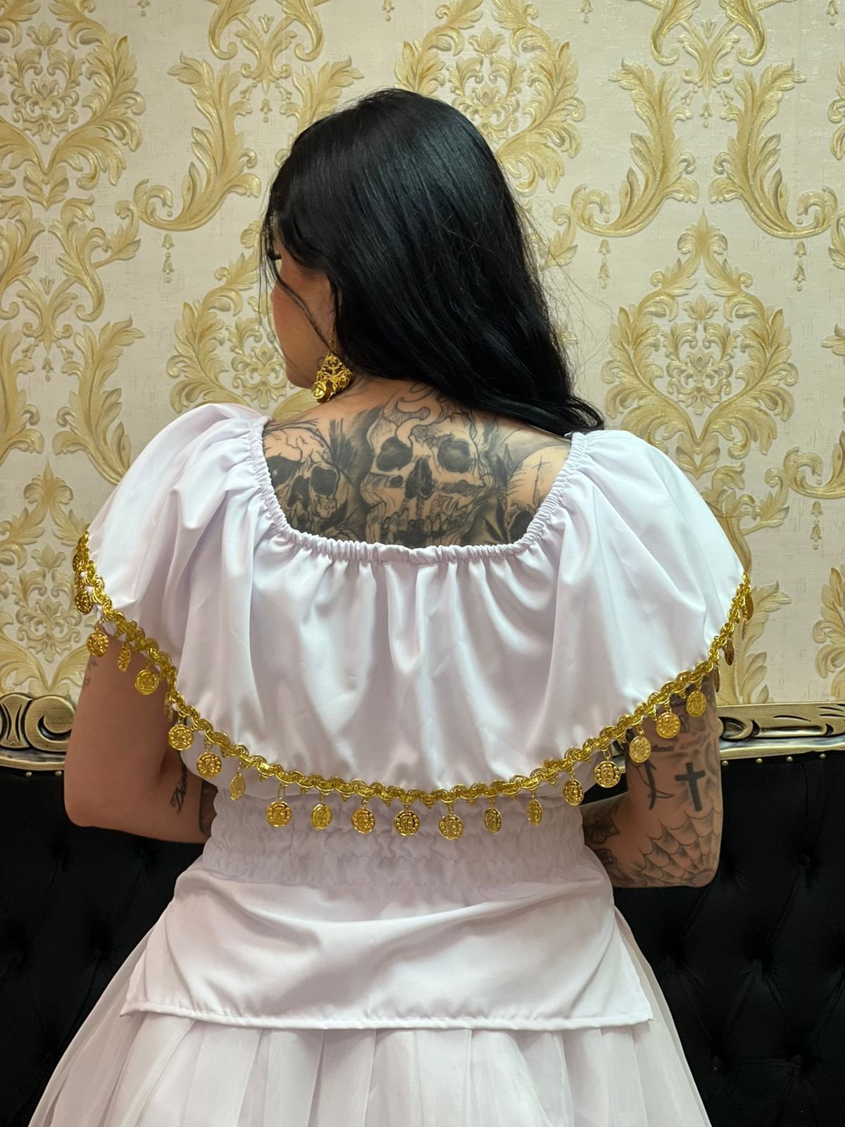 Conjunto Branco com Dourado