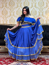 Conjunto Azul Royal com Dourado