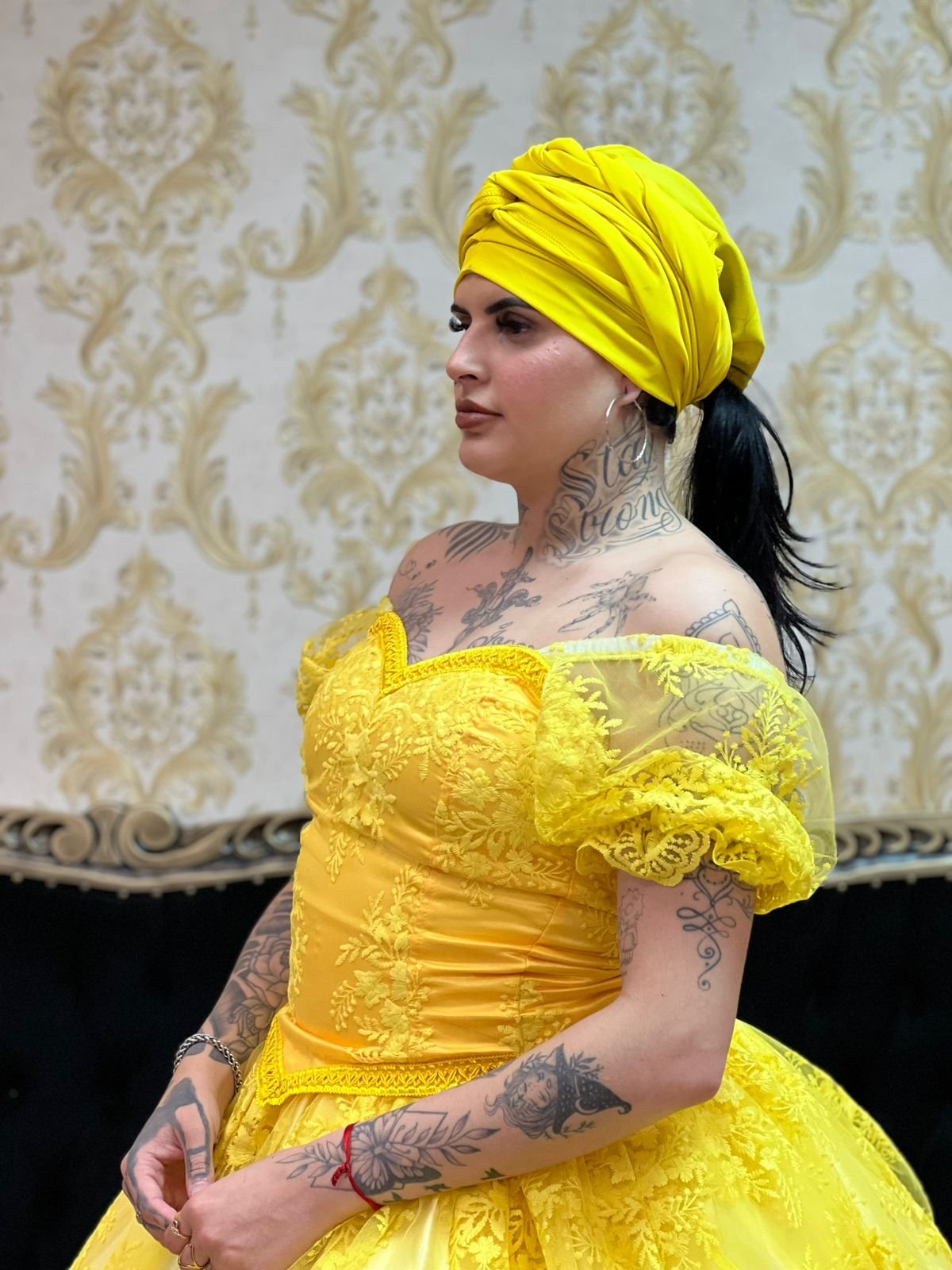 Corpete Bordado Amarelo