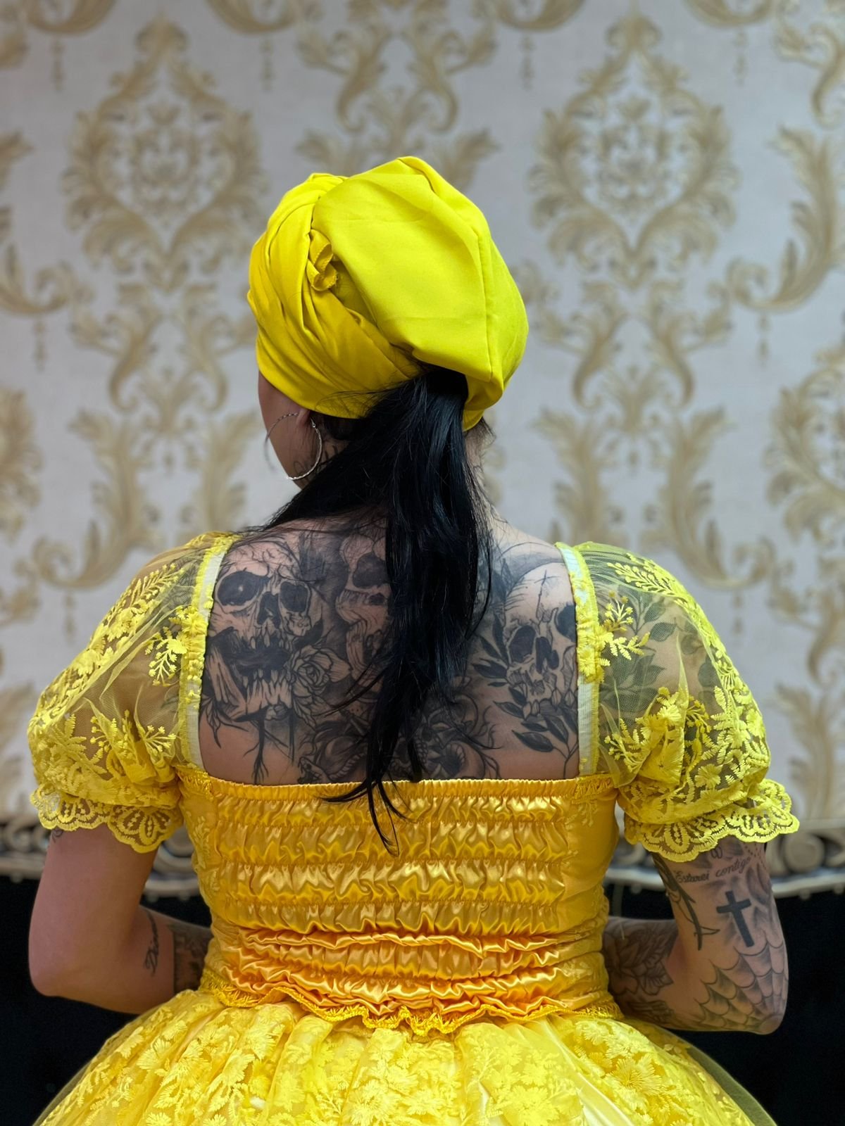 Corpete Bordado Amarelo